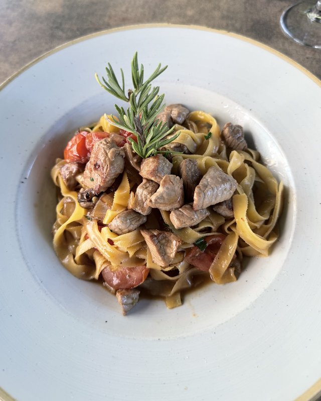Tagliatelle Firenze — tagliatelle with veal
